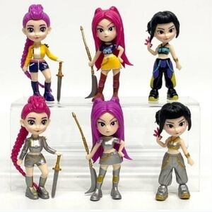 Fashionable Warrior Dolls Set - Pink, Yellow, Silver